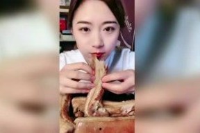 娱乐吃瓜酱女生